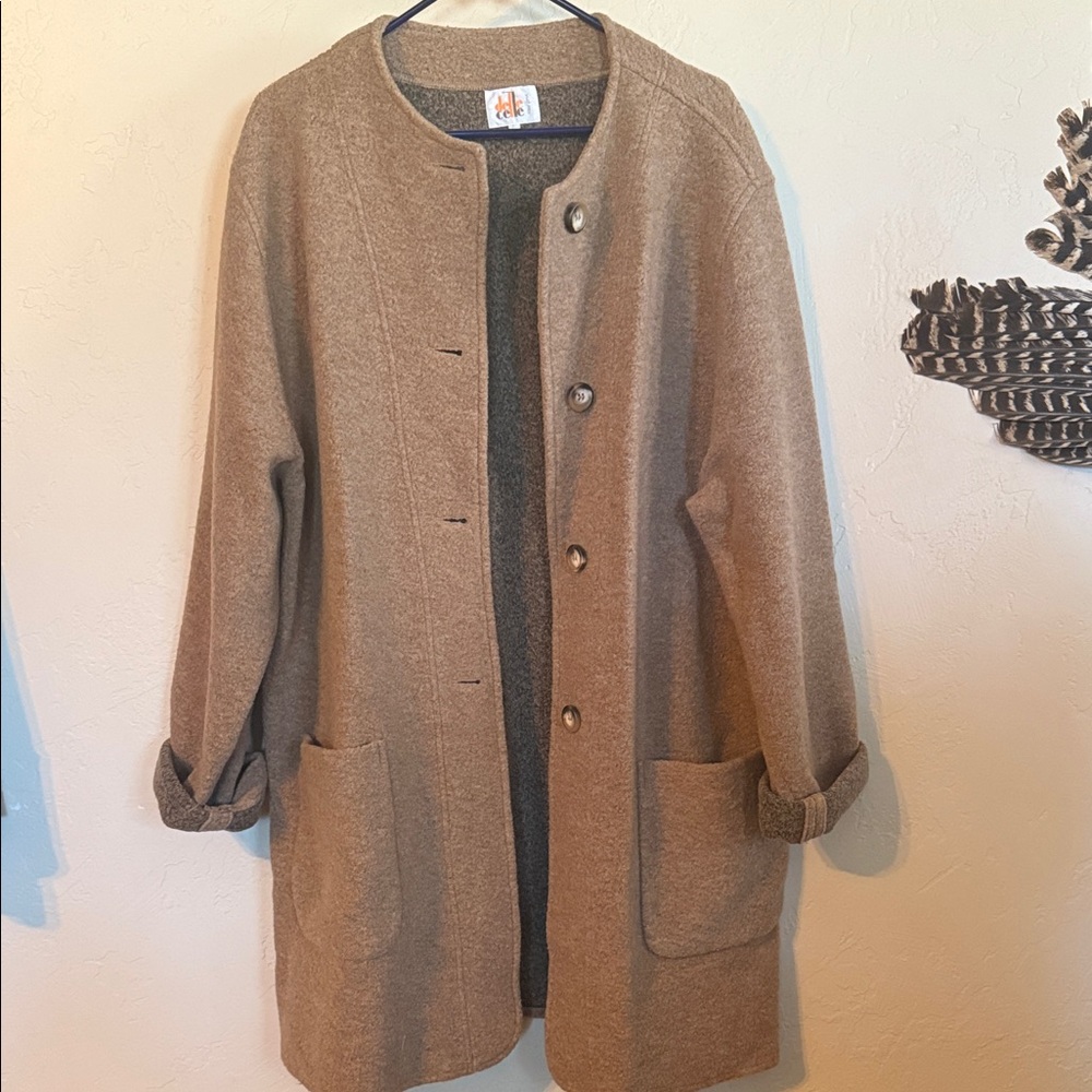 Elegant Tan Wool Coat made in Italy